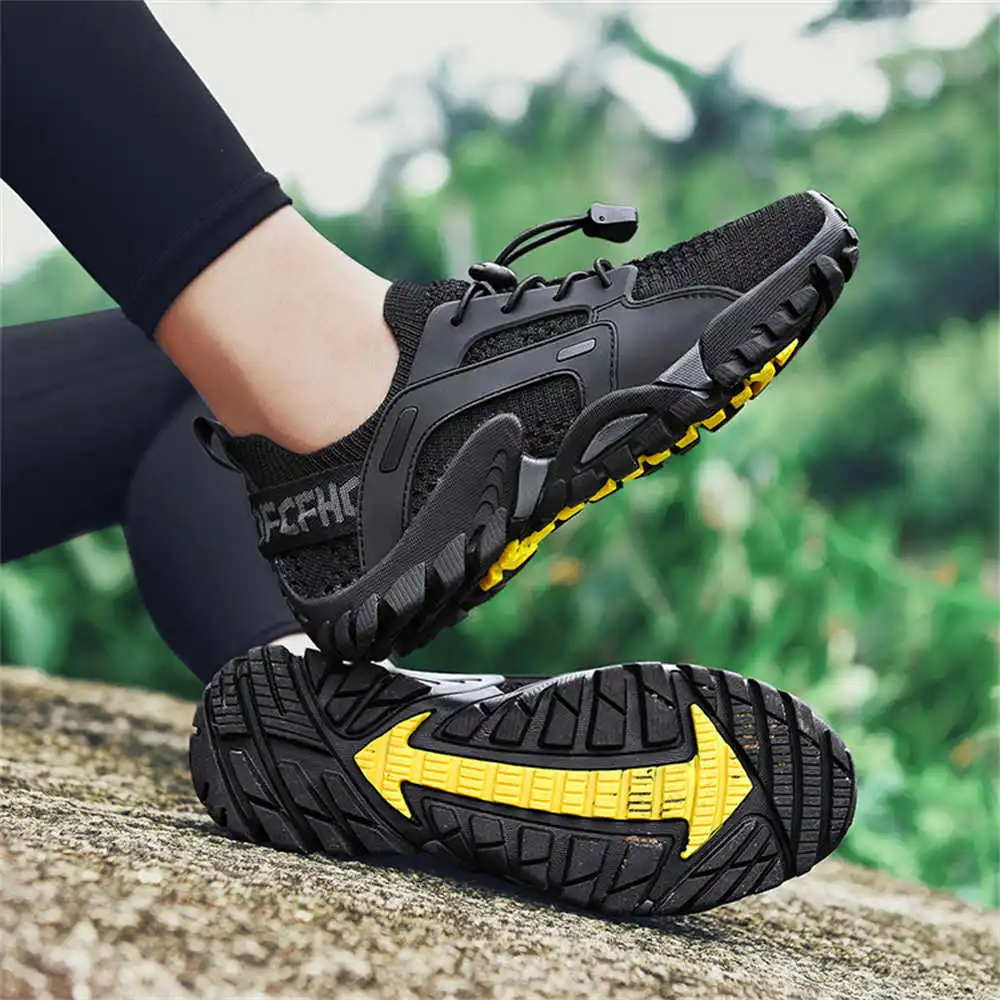 Tech Accessories Luxury - Sepatu bot Hiking Pria, sneaker olahraga
