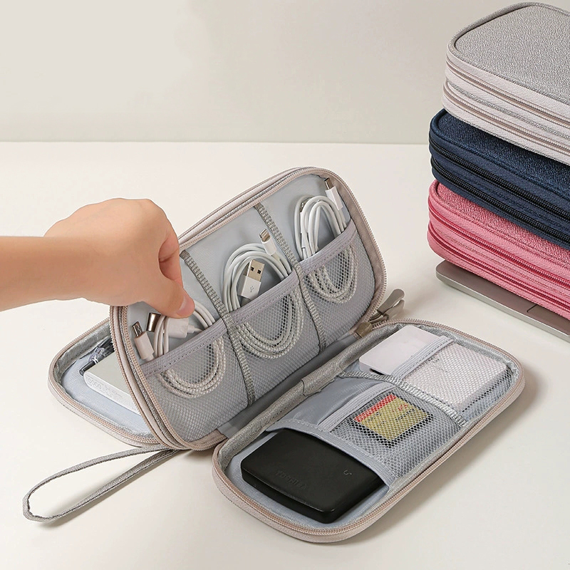Organizer Teknologi Portabel:  - Tech Accessories Travel Bag ulasan dan harga